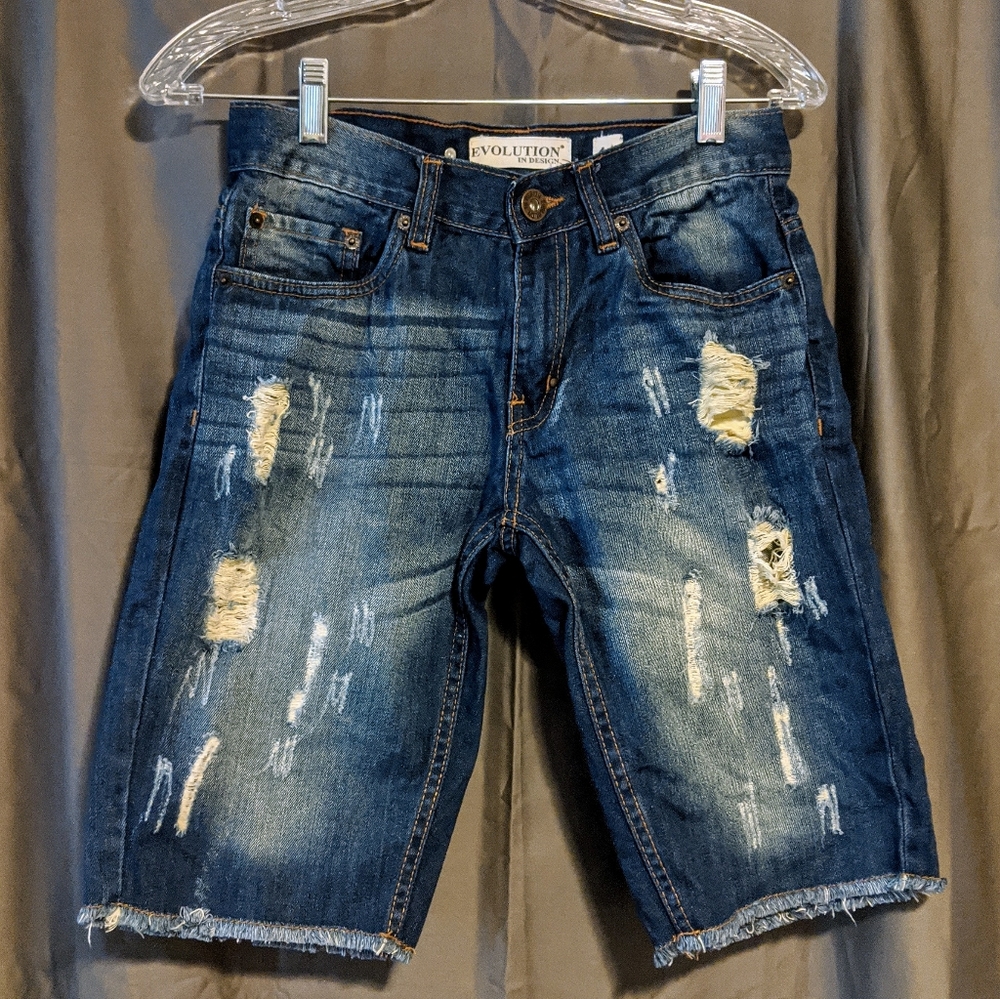 Evolution distressed jean shorts